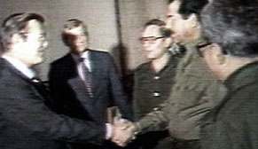 Donald Rumsfeld, Saddam Hussein